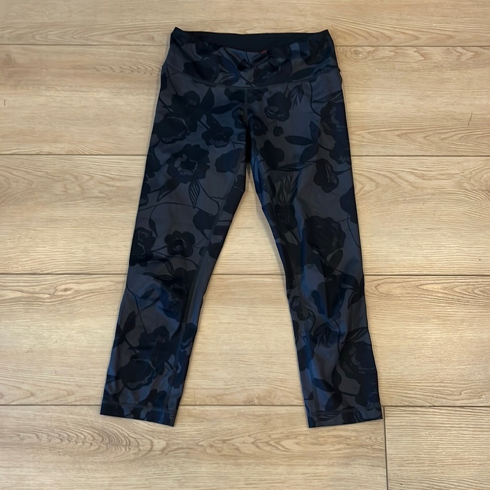 Lulu Lemon Cropped Leggings, Good Condition
